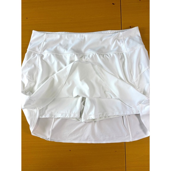 Athleta Run With It 16" Skort White XL Tennis Golf‎ Preppy Athleisure Active Gym - Picture 4 of 8